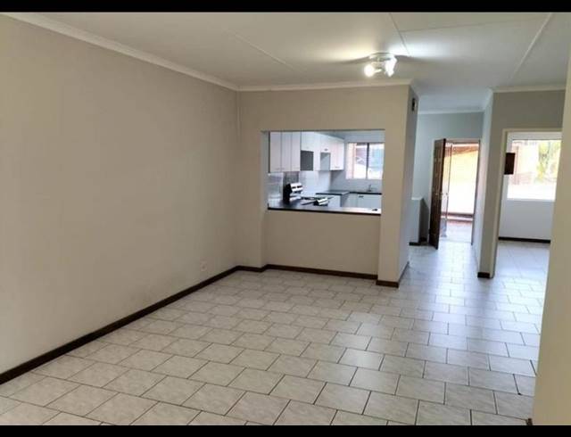 2 BEDROOM TOWNHOUSE FOR SALE IN WOODMEAD